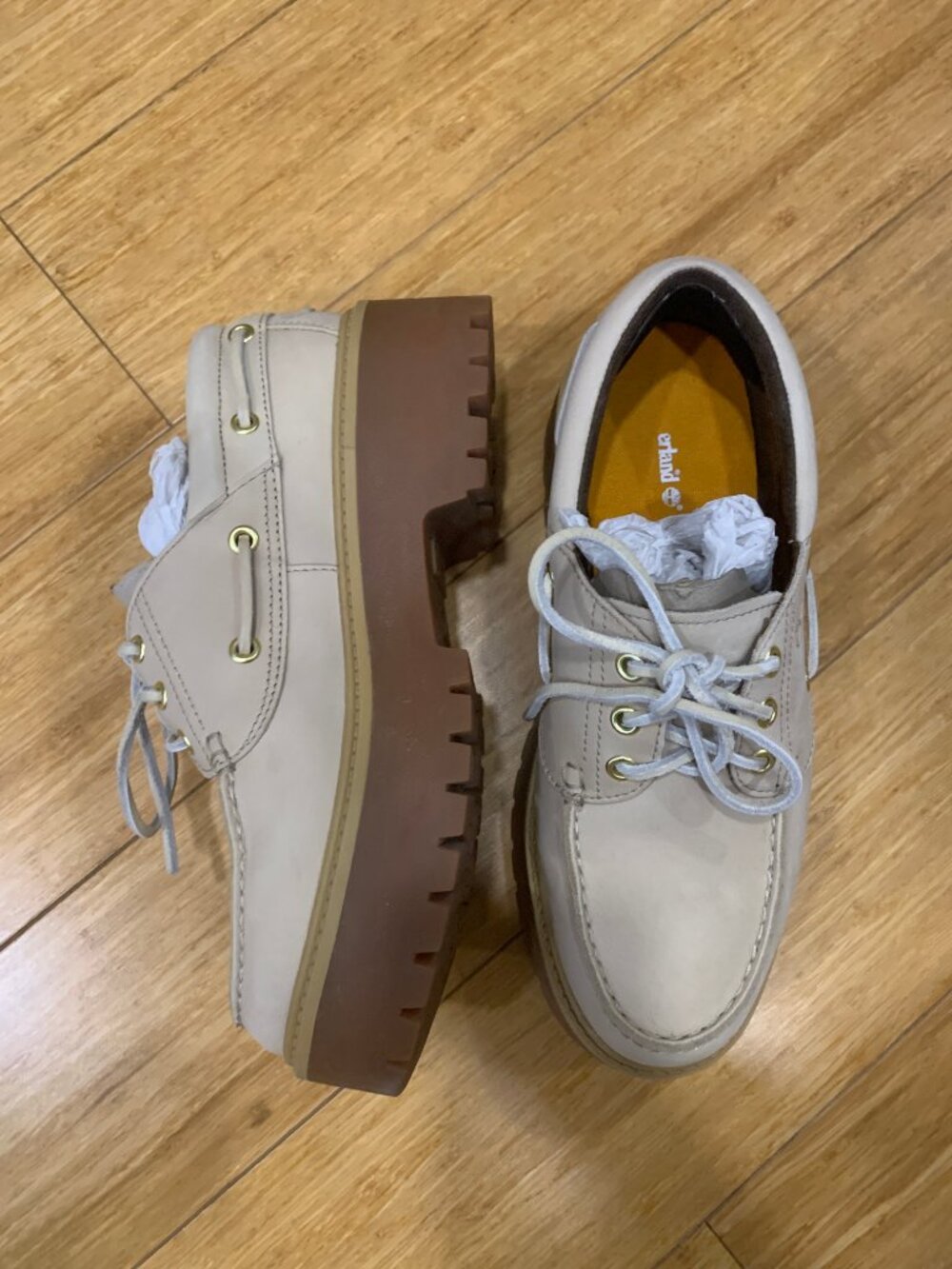 Women Timberland Stone Street Boat Shoe Platform in Taupe size 9
